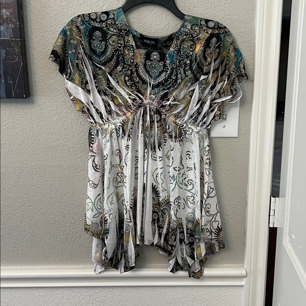 Beautiful Style & Co. Black and Teal Paisley Top💚🤍🖤